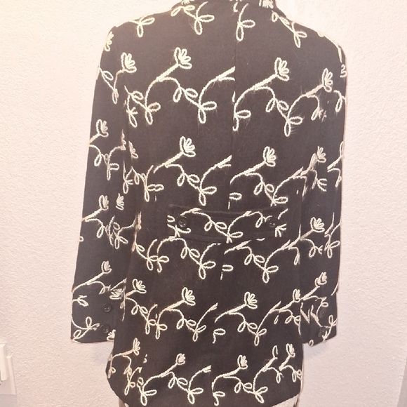 Focus By Shani Black and White Embroidered Wool Jacket - Picture 8 of 11